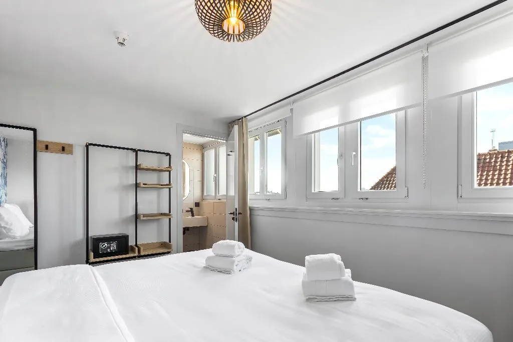 DOUBLE KING SIZE BED Room, Dutch Design Hotel Vondelpark, Amsterdam