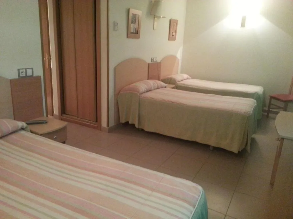 Room, Hostal El Arco, Madrid