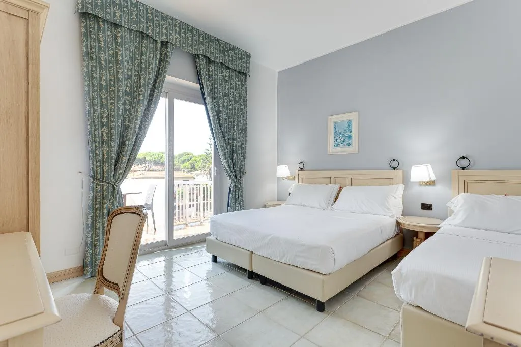 FAMILY ROOM CAPACITY 5 Room, Cavalluccio Marino Hotel, Rome