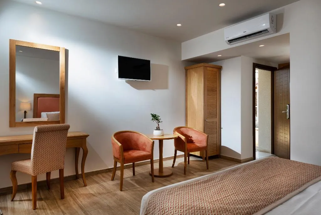 BUNGALOW PREMIUM Room, Civitel Creta Beach, Crete