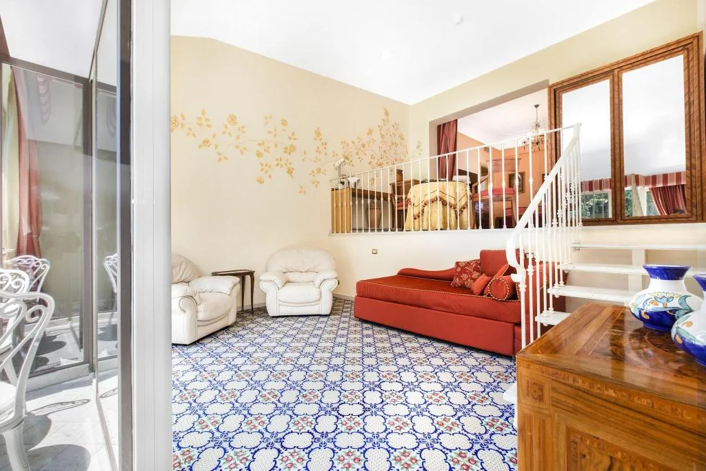Room, Antiche Mura, Naples