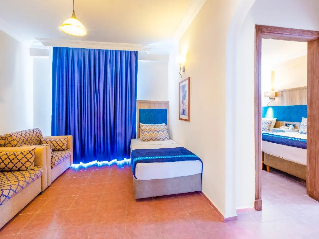 FAMILY ROOM CONNECTING ROOM Room, Club Big Blue Suite Hotel, Antalya