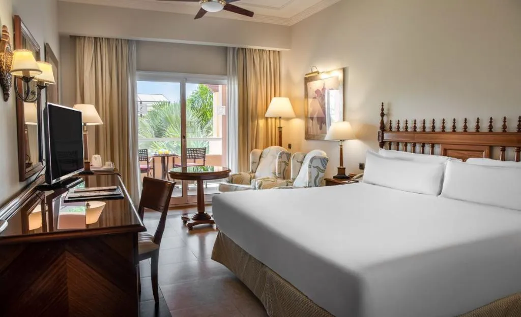 FAMILY ROOM CAPACITY 5 Room, Elba Estepona Gran Hotel & Thalasso Spa, Costa Del Sol