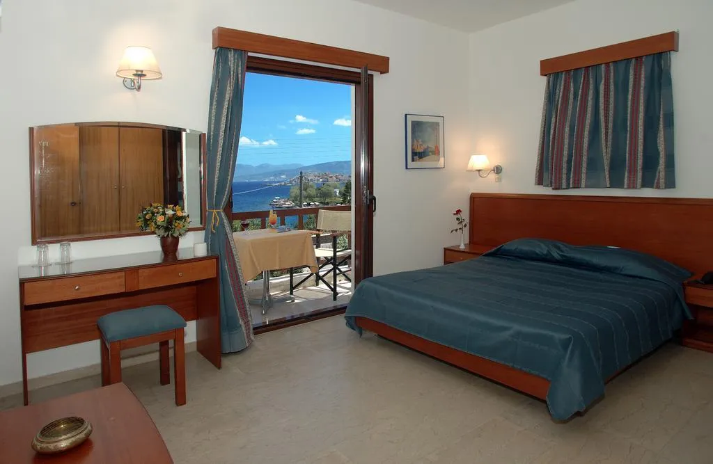 Room, Lato, Crete