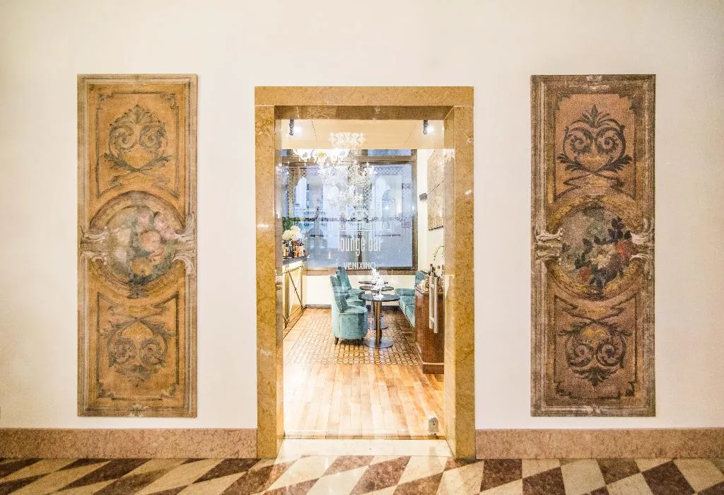 Bar, Dona Palace, Venice