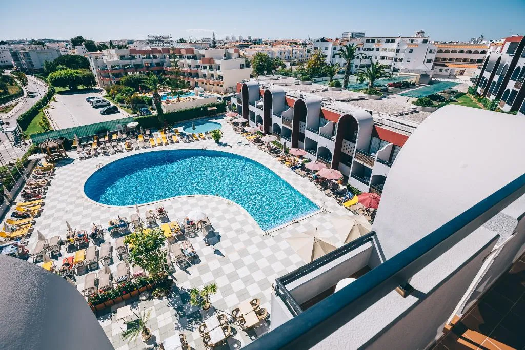 Pool, Muthu Oura Praia Hotel, Algarve