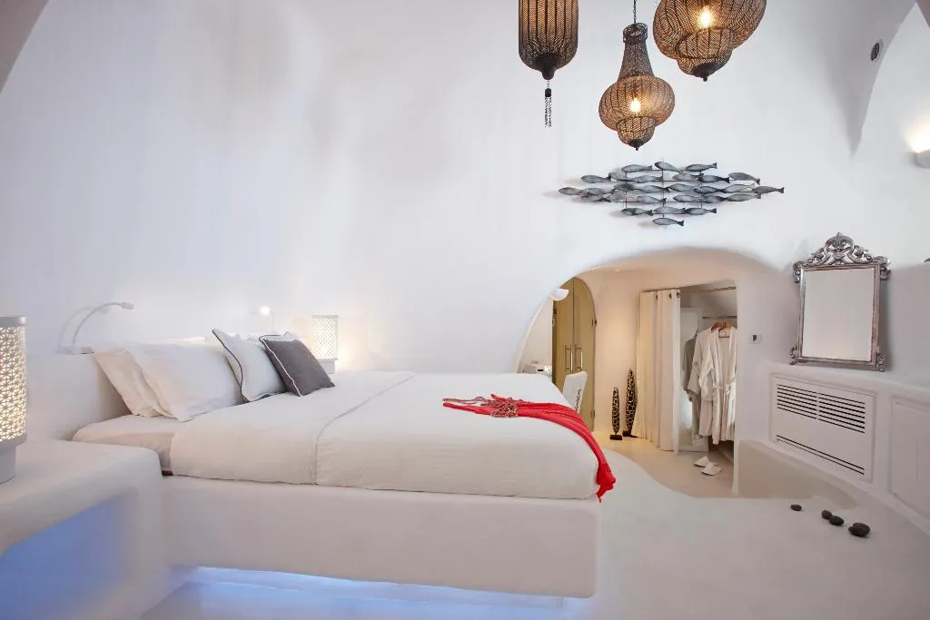 SUITE WITH PRIVATE POOL Room, Infinity Suites & Dana Villas, Santorini