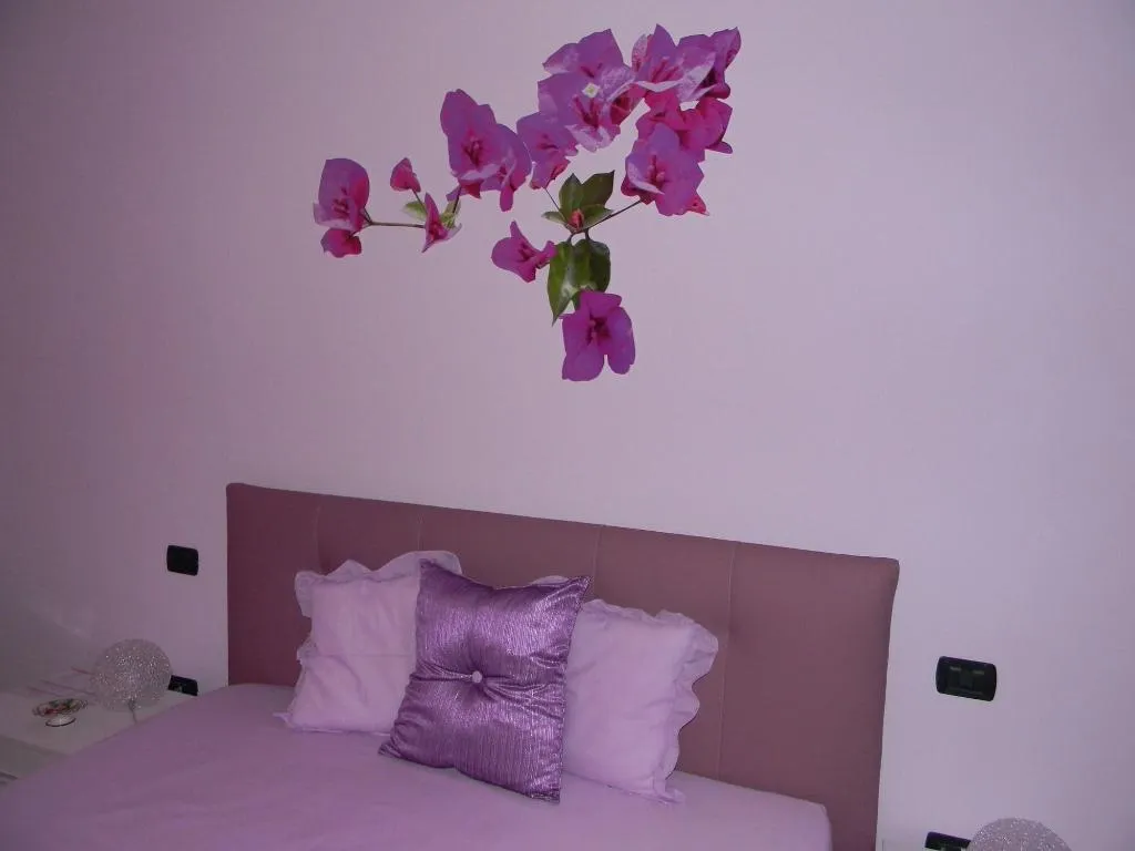 Room, Sanfralù, Naples