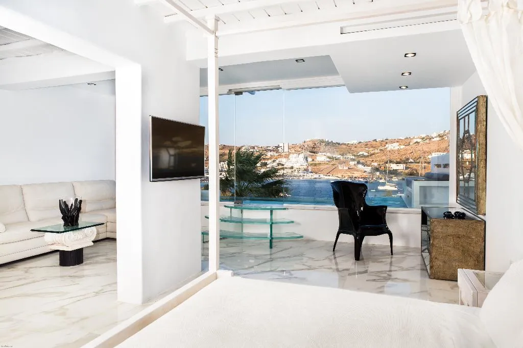 SUITE WITH PRIVATE POOL Room, Kivotos Mykonos, Mykonos