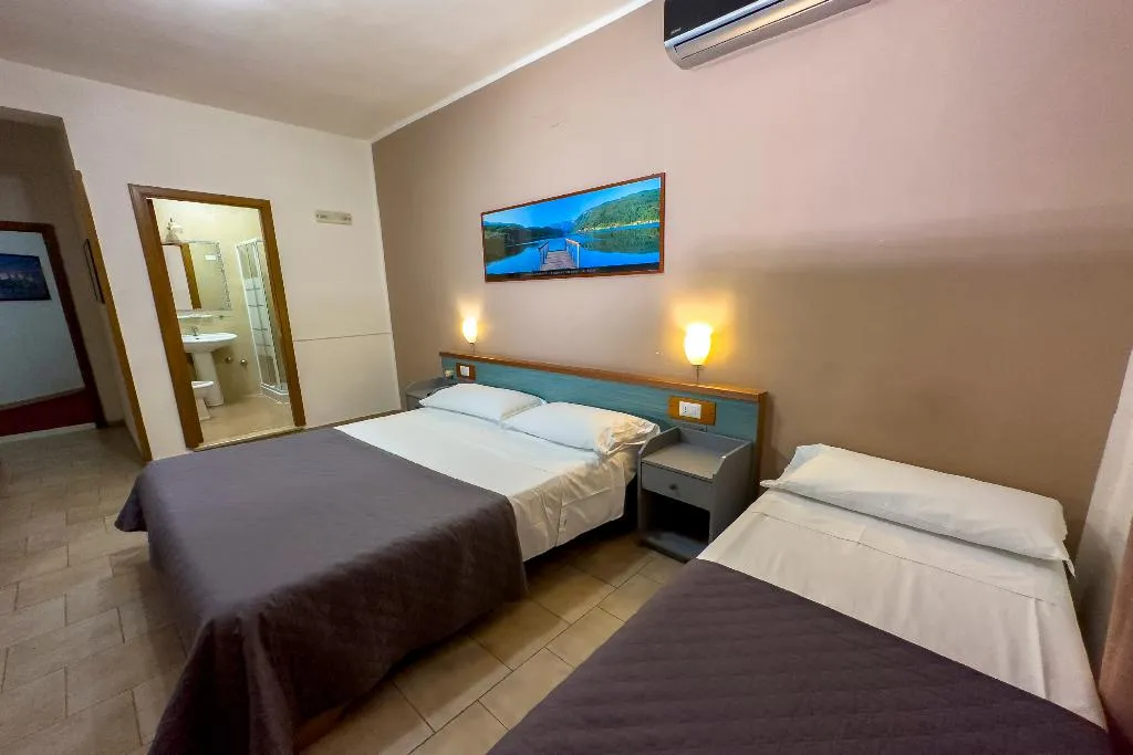 TRIPLE STANDARD Room, Hotel Martini, Naples