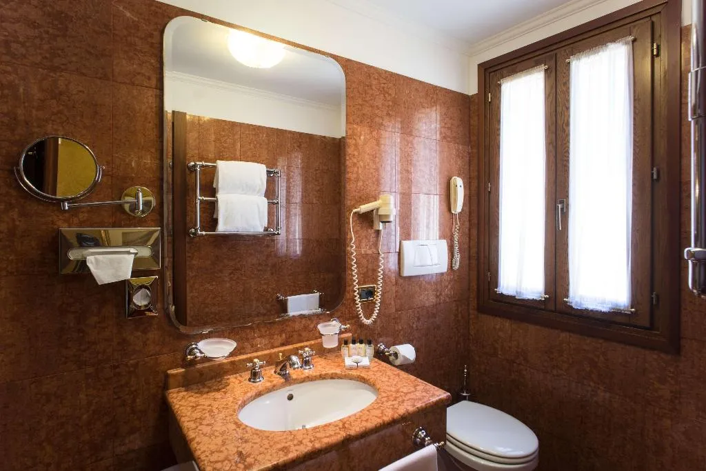 Room, NH Venezia Santa Lucia, Venice
