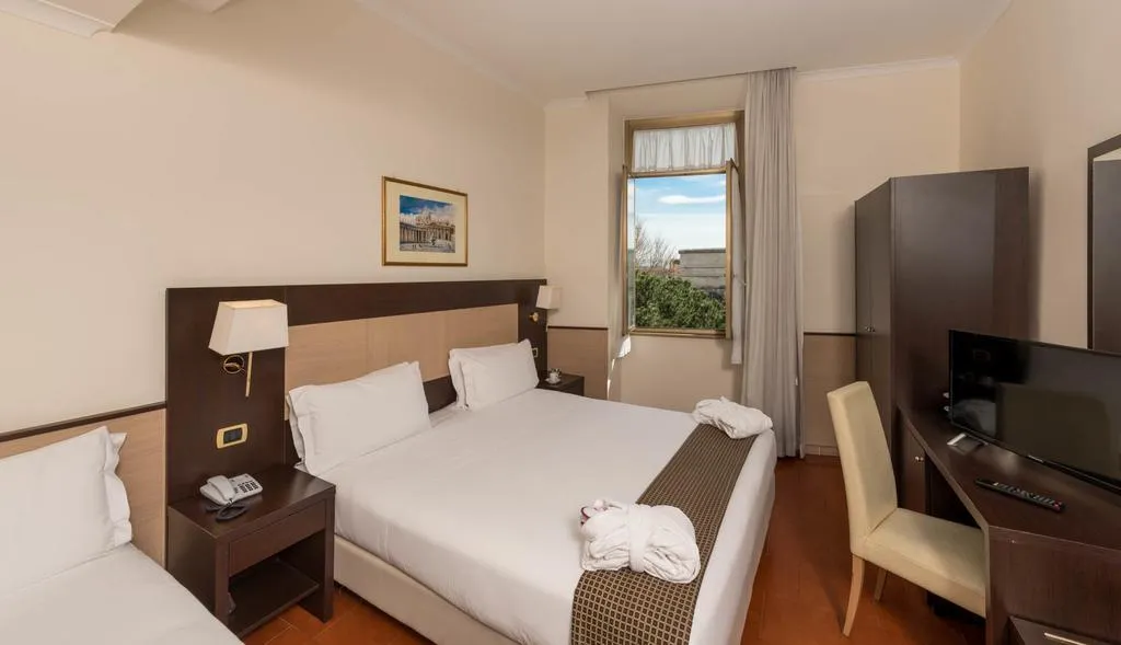TRIPLE DELUXE Room, Hotel Portamaggiore, Rome