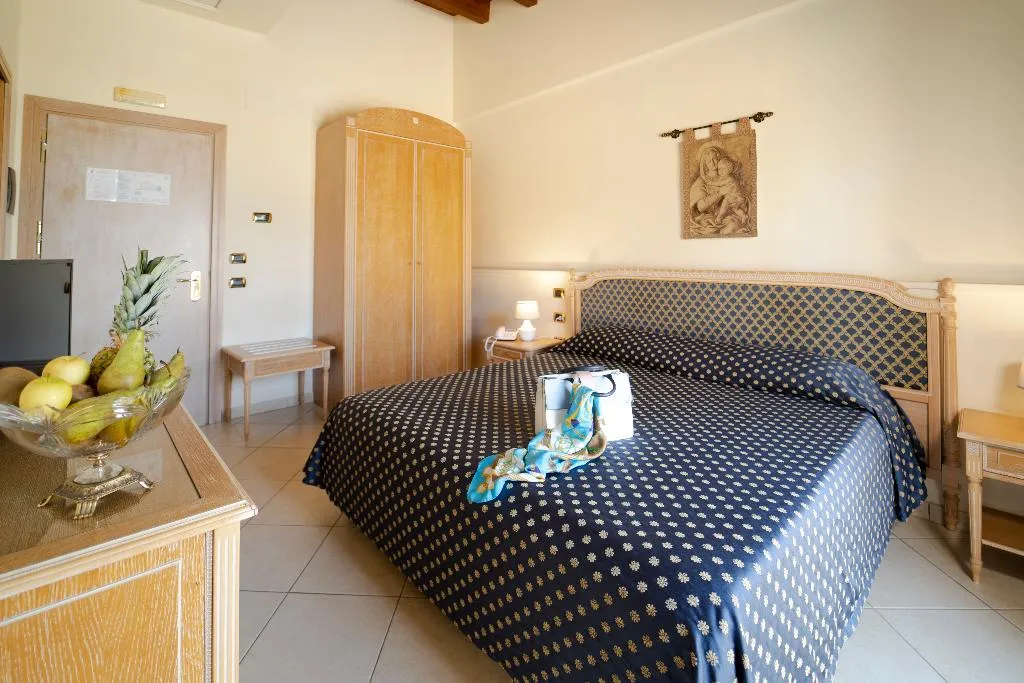 Double or Twin CLASSIC Room, Hotel Villa Romana, Catania