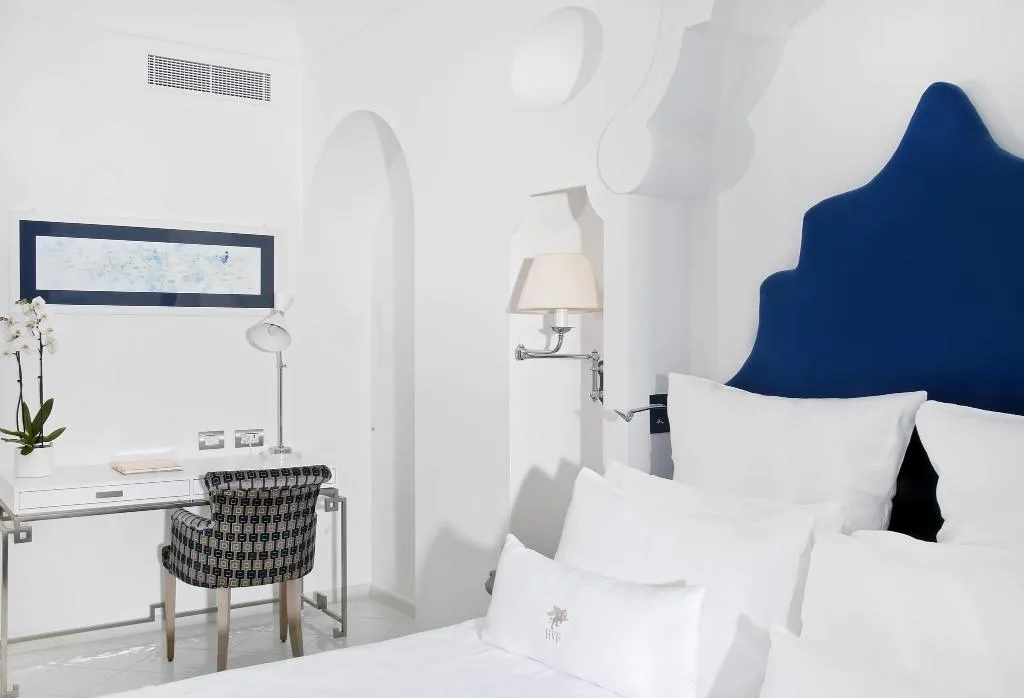 DOUBLE SUPERIOR KING BED Room, Villa Franca, Naples