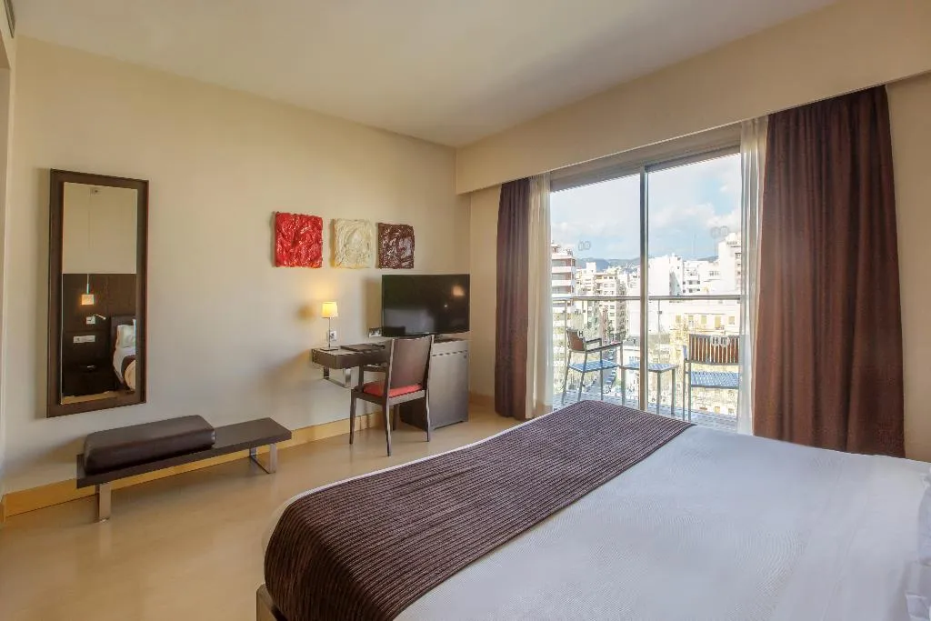 Room, HM Jaime III, Majorca