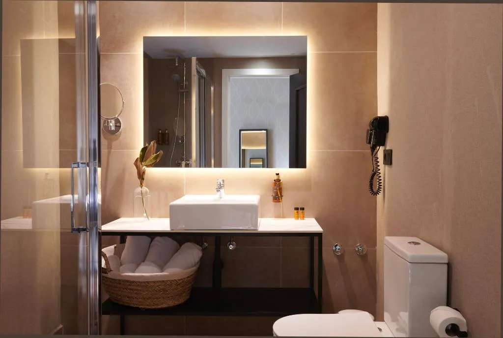 TRIPLE SUPERIOR Room, Acta Splendid, Barcelona