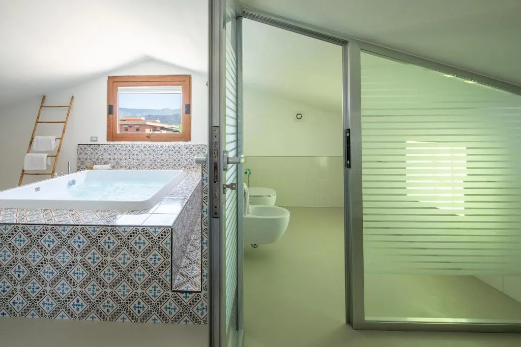 SUITE QUEEN SIZE BED Room, Hotel Nice, Naples