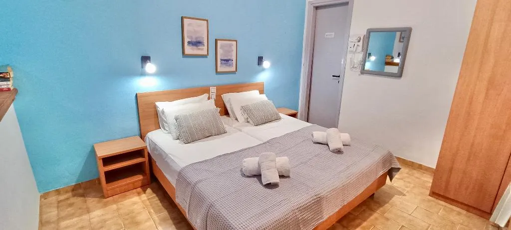 STUDIO CAPACITY 4 Room, Amalthia Studios, Skiathos