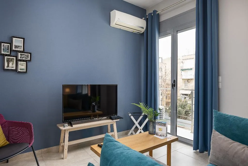 DOUBLE SUPERIOR WITH BALCONY Room, Omnia Pagrati Apartments, Athens