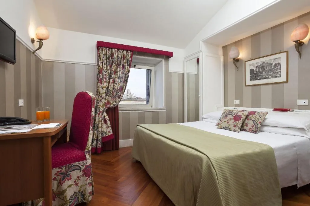 DOUBLE SUPERIOR Room, Hotel Kennedy, Rome