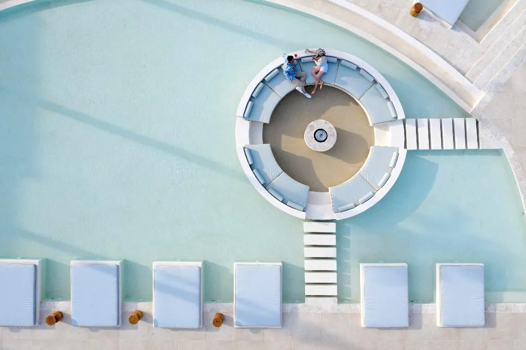 Pool, MERAVIA Leonardo Limited Edition, Halkidiki