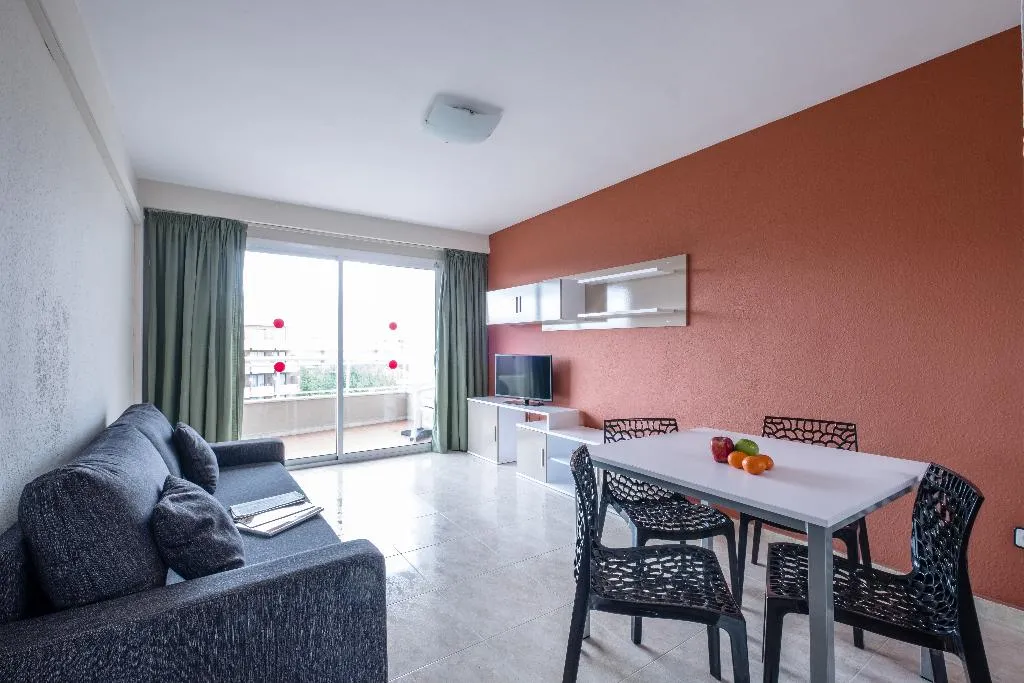 APARTMENT TWO BEDROOMS Room, Apartamentos California, Costa Dorada