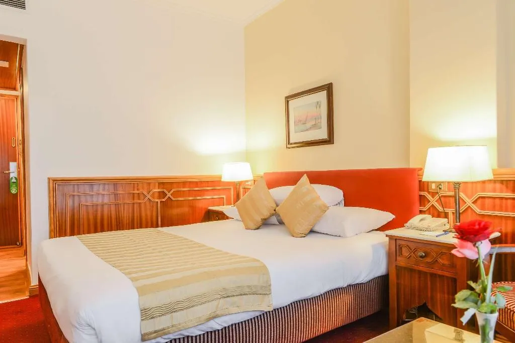 Room, Golden Tulip Flamenco Cairo, Cairo