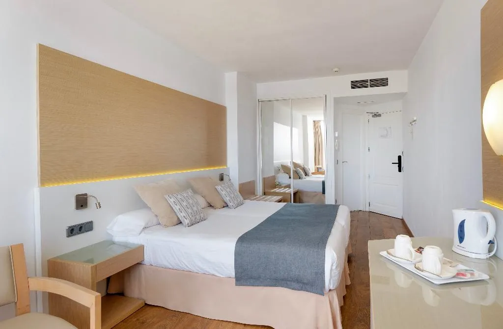 DOUBLE SINGLE USE SEA VIEW WITH BALCONY Room, Sentido Fido Punta del Mar Hotel & Spa, Majorca
