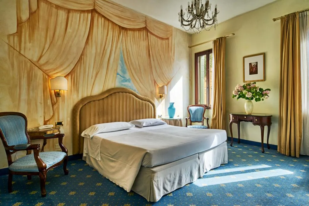 DOUBLE SUPERIOR Room, Gardena, Venice