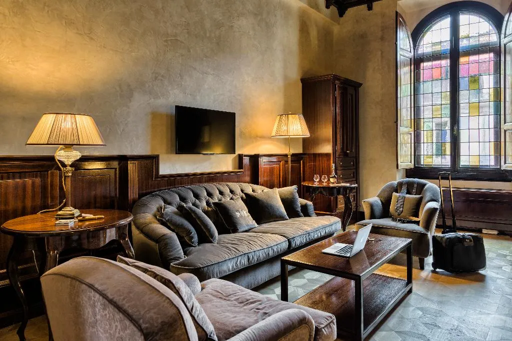 DOUBLE EXECUTIVE Room, Grand Hotel Baglioni, Florence