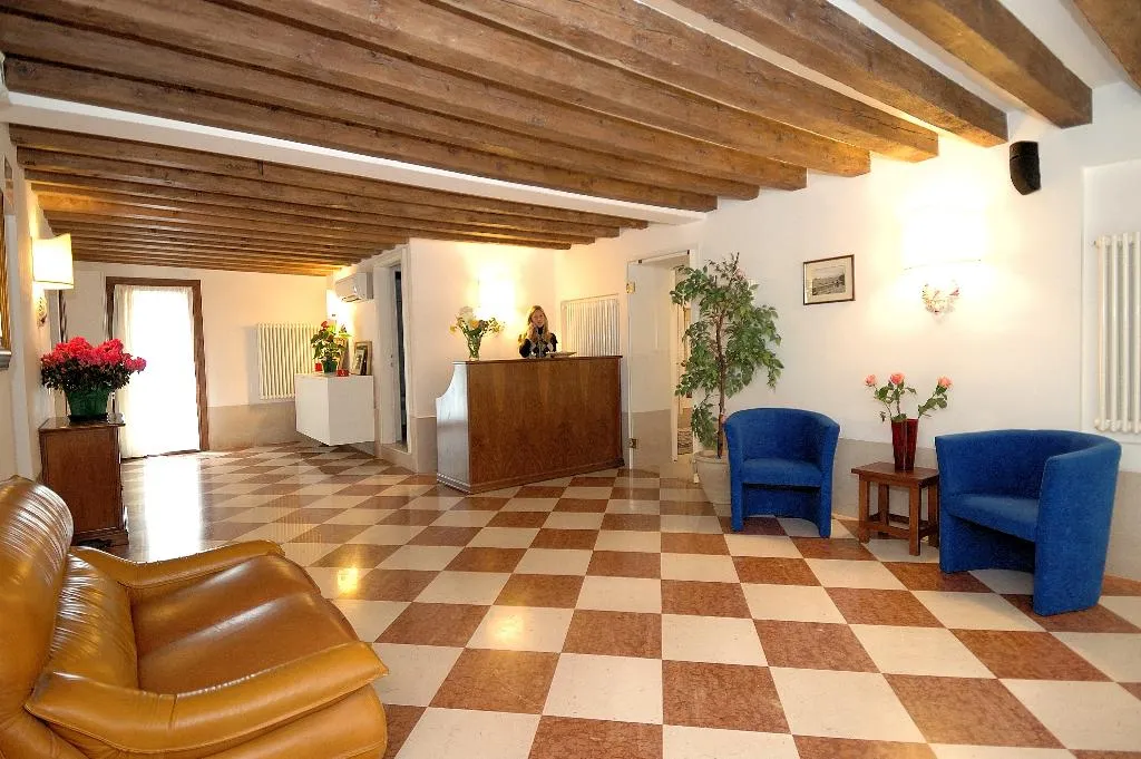 Lobby, Corte Nova, Venice