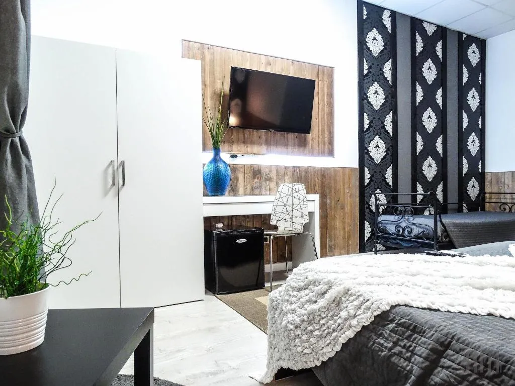Room, Magic Door Rome, Naples