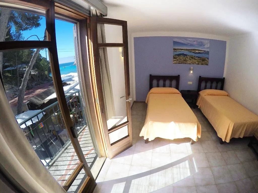 Room, Hostal Playa Cala Santanya, Majorca