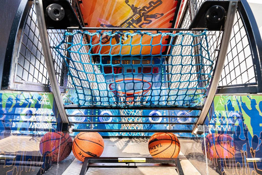 Sports and Entertainment, Playas Cas Saboners, Majorca