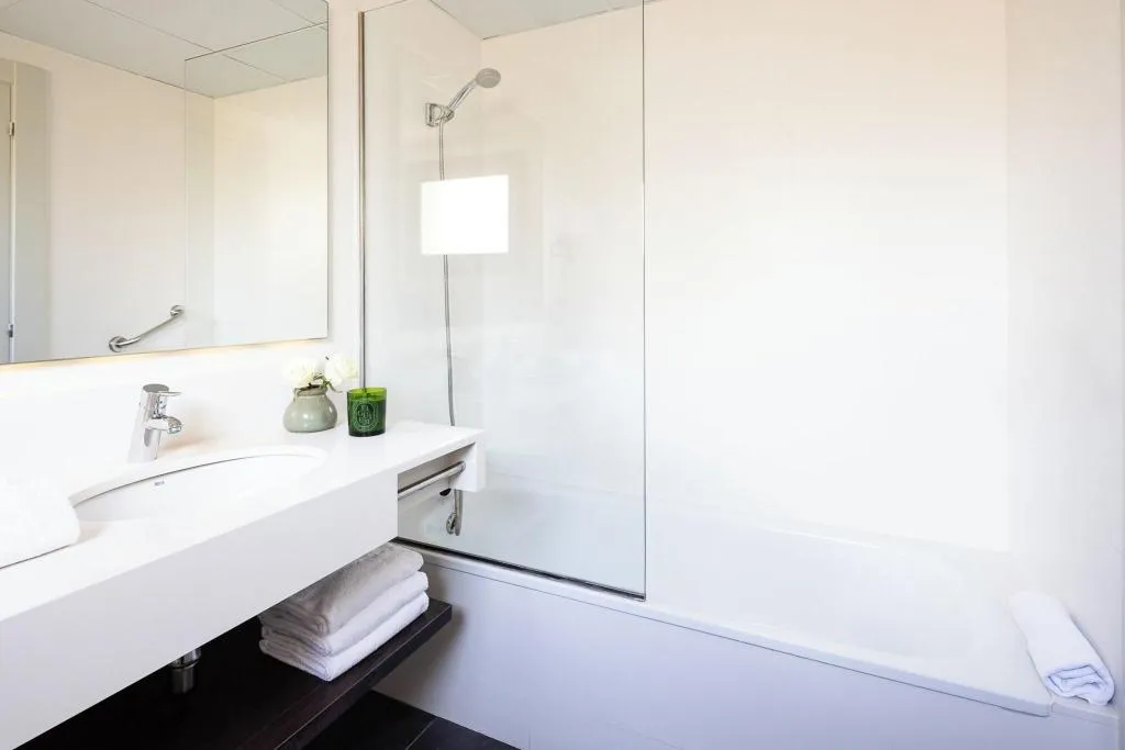 TWIN CITY VIEW TWO BEDS Room, Arc La Rambla, Barcelona