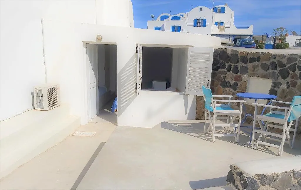 QUADRUPLE GARDEN VIEW Room, Ether Sunset Oia, Santorini