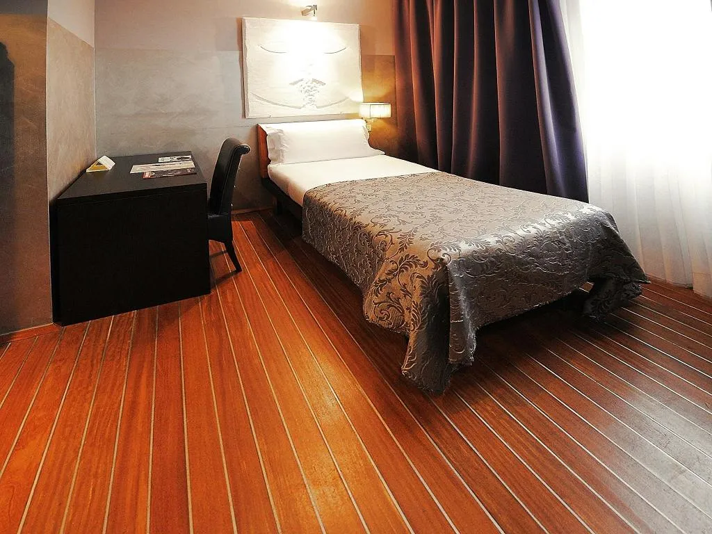 SINGLE STANDARD Room, Borghese Palace Art Hotel, Florence