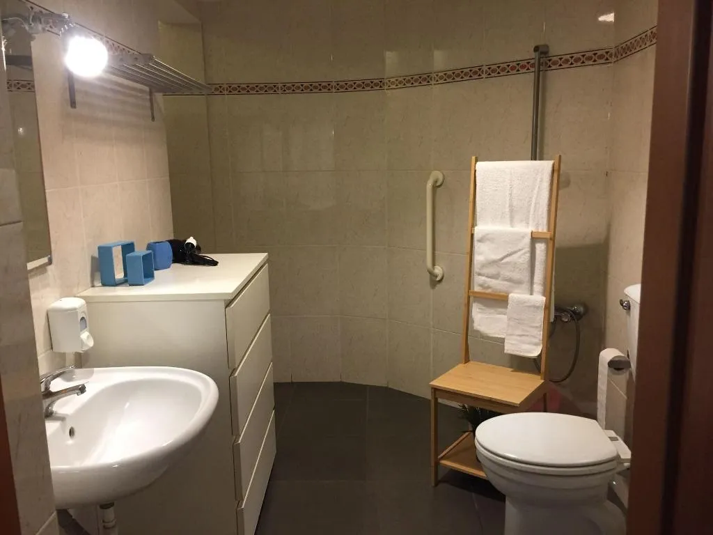 Room, Four Rooms, Catania