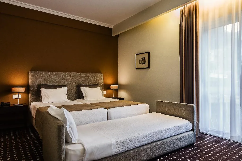TRIPLE STANDARD Room, Grão Vasco - Historic Hotel and SPA, Porto