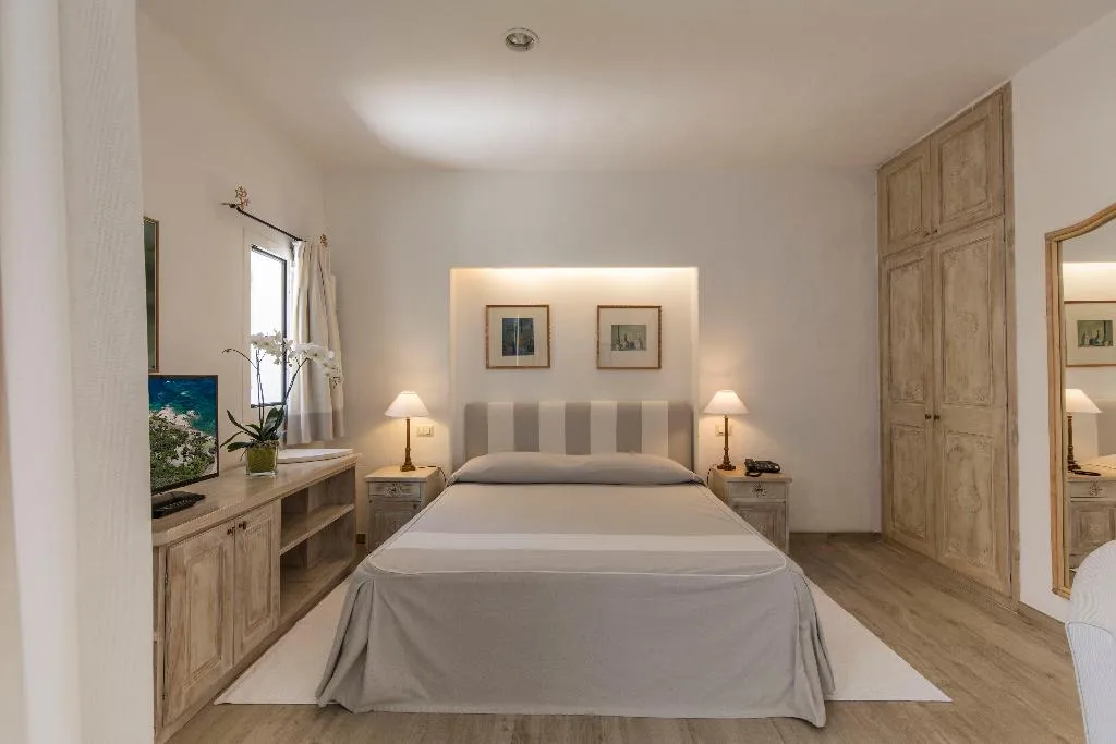 Room, Grand Relais dei Nuraghi, Olbia