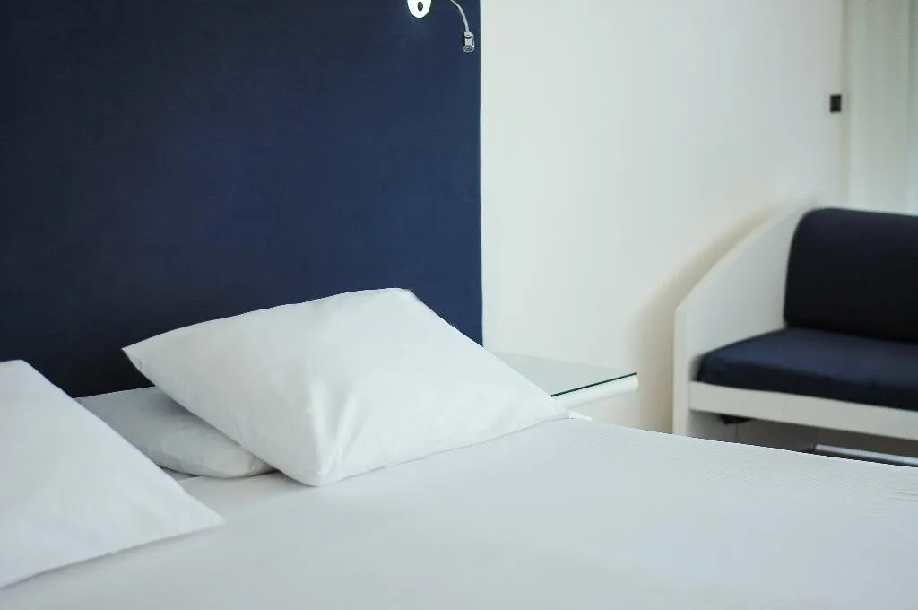 Room, Hotel Regina Cristina Capri, Naples