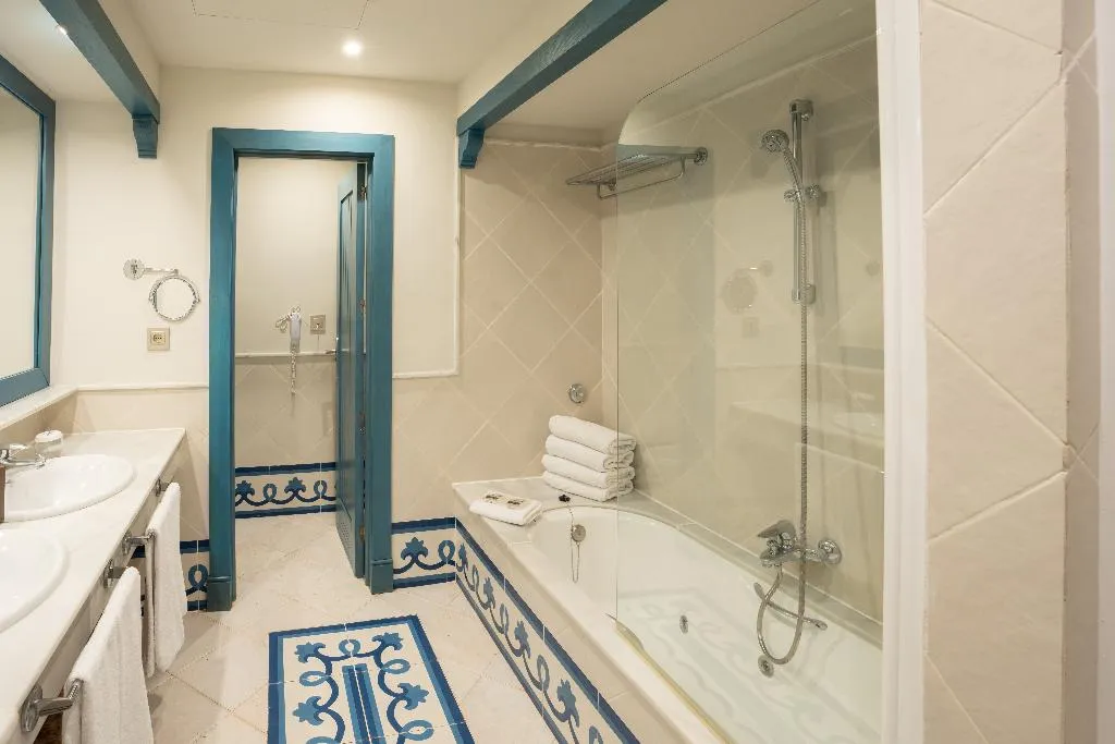 JUNIOR SUITE CLUB Room, Hotel LIVVO Volcan Lanzarote, Lanzarote