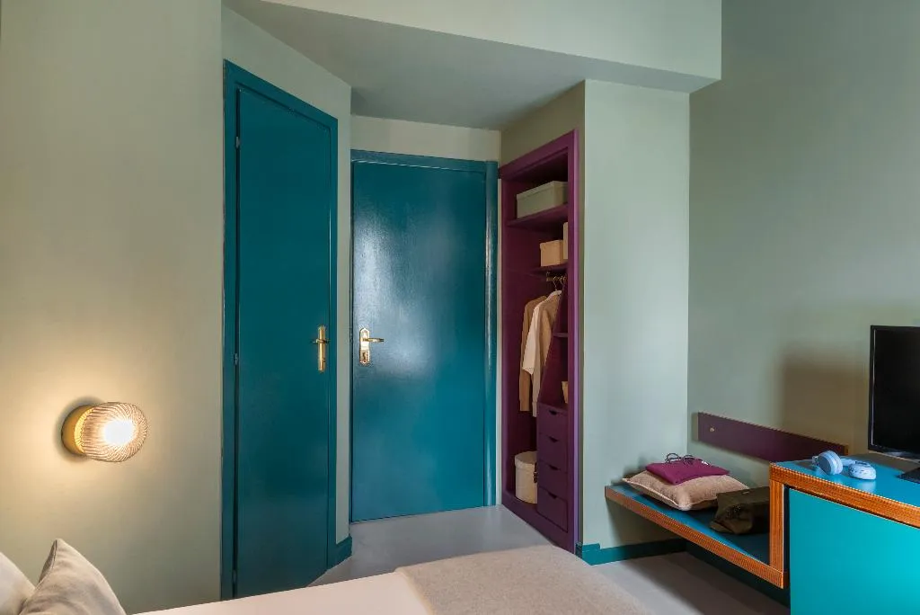 DOUBLE SEMIDOUBLE Room, Milani, Rome
