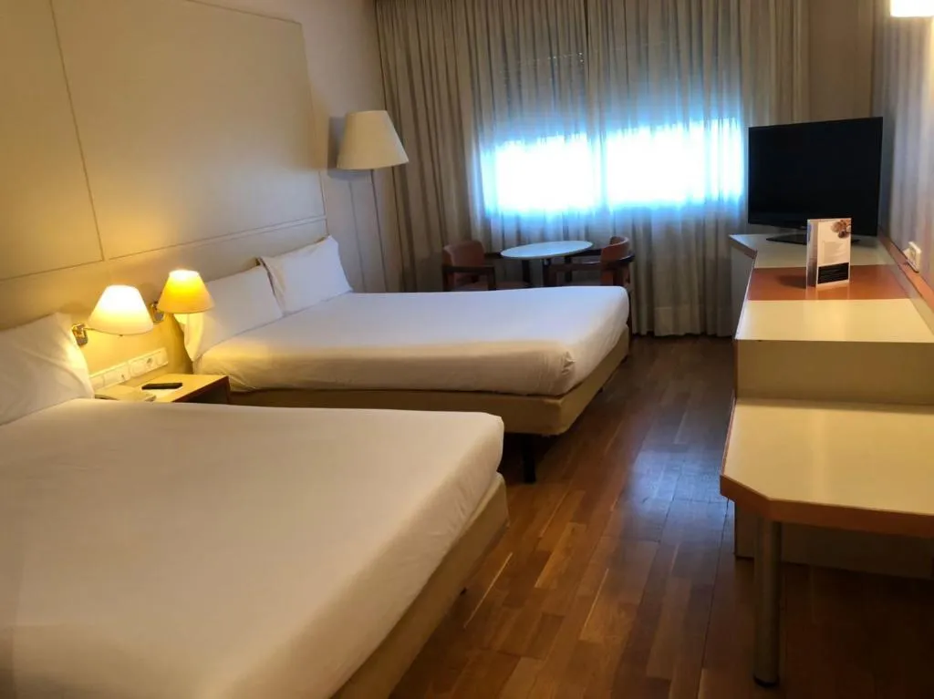 FAMILY ROOM STANDARD Room, Hotel Urpi, Barcelona