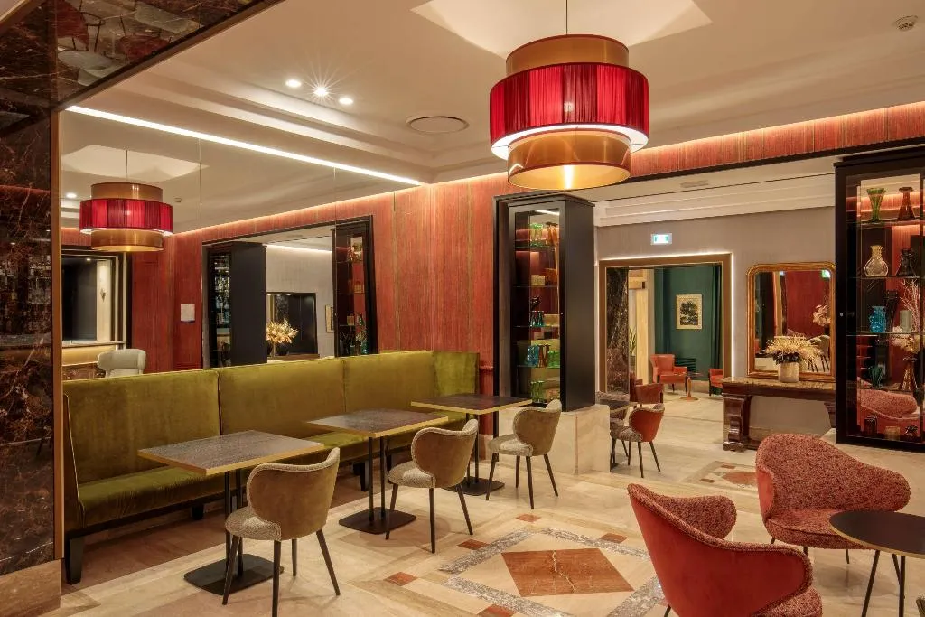 Lobby, Diana Roof Garden, Rome