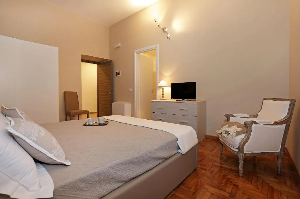 Room, San Vito Suites, Naples