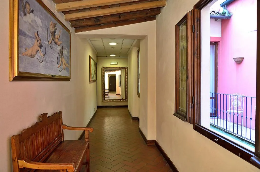 Lobby, Porta Faenza, Florence