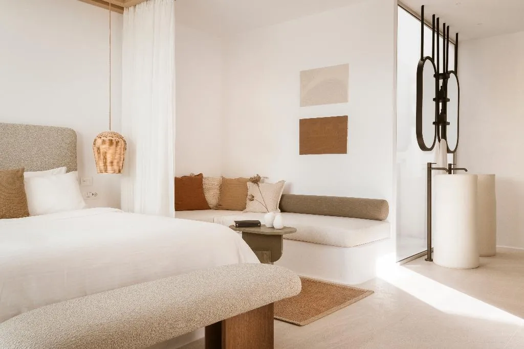 SUITE WITH PRIVATE POOL Room, Mykonos Flow - Super Paradise, Mykonos
