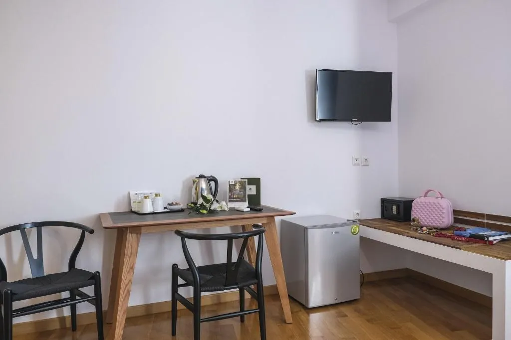 Room, Lotus Inn, Athens