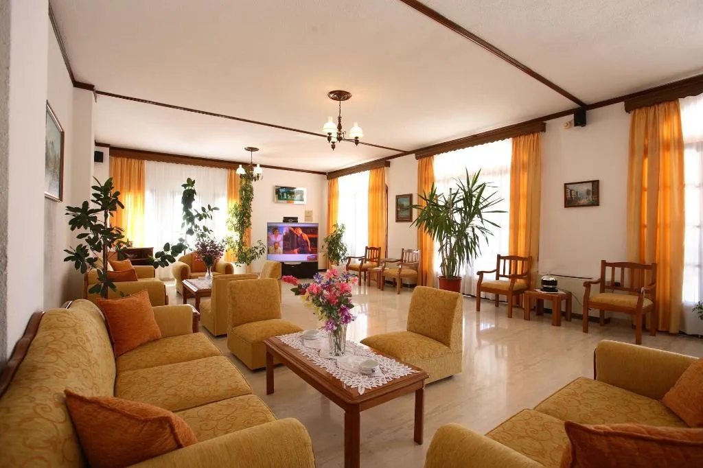 Lobby, Paradise, Skiathos